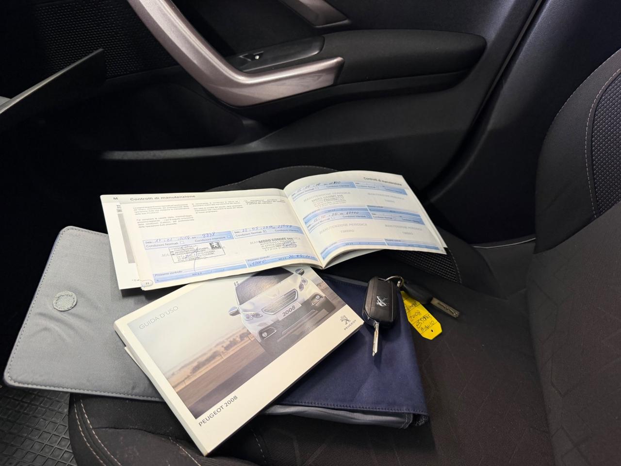 Peugeot 2008 1.2 82CV Allure