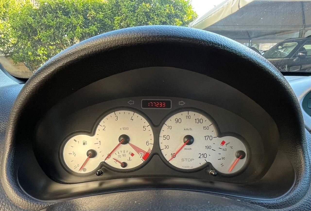 Peugeot 206 1.6 16V CC