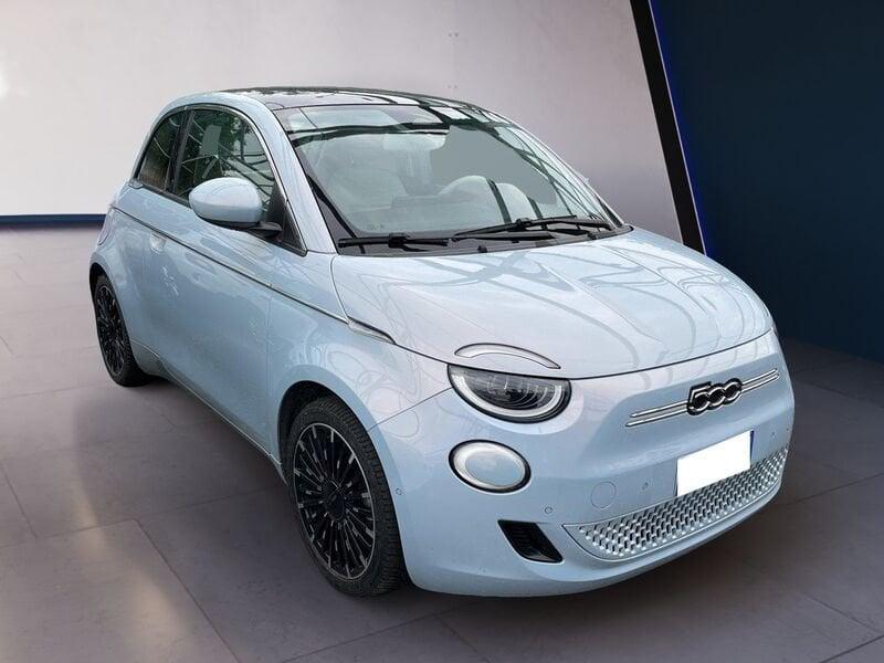 FIAT 500e 42 kWh La Prima