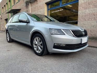 SKODA Octavia SW 1.6 TDI 115CV DSG NAVIGATORE SENSORI PARCHEGGIO