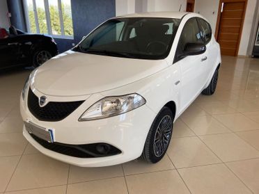 Lancia Ypsilon 1.2 69 CV 5 porte S&S Gold