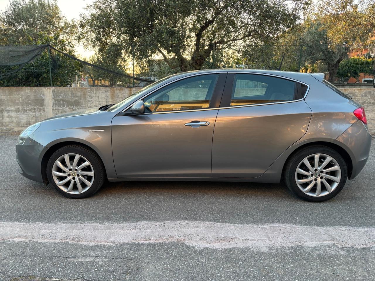Alfa Romeo Giulietta 1.6 JTDm-2 105 CV Exclusive