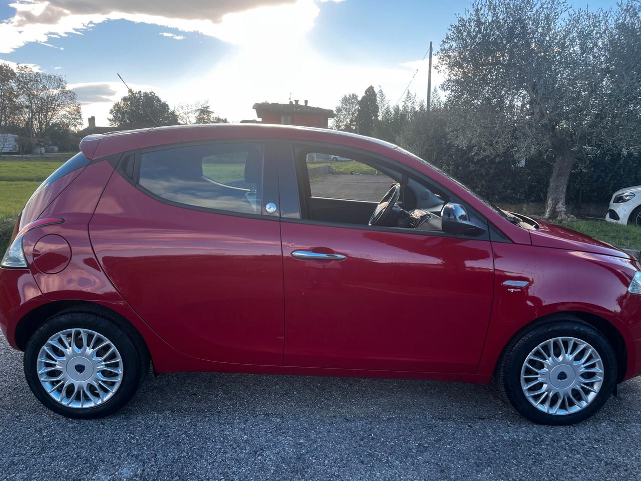 Lancia Ypsilon 1.2 69 CV 5 porte GPL Ecochic Silver