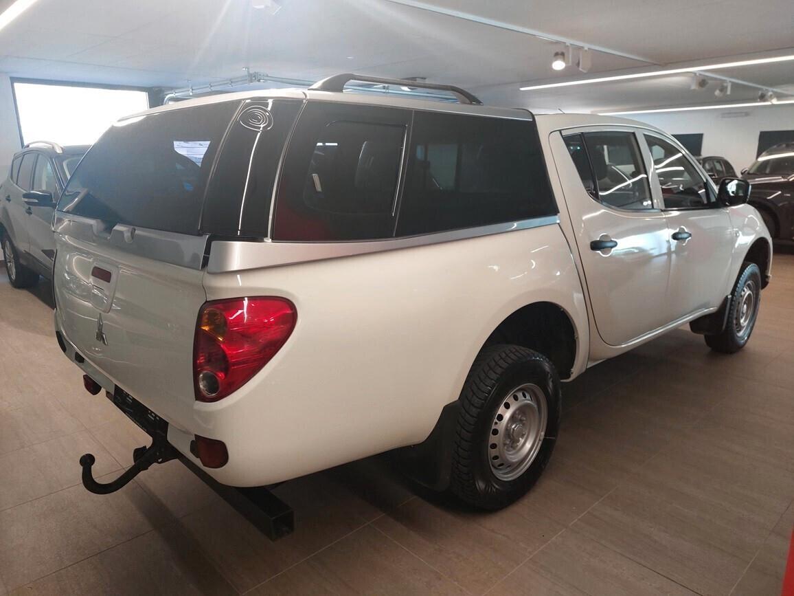 Mitsubishi L200 2.5 DI-D 4x4 Double Cab gancio Hardtop