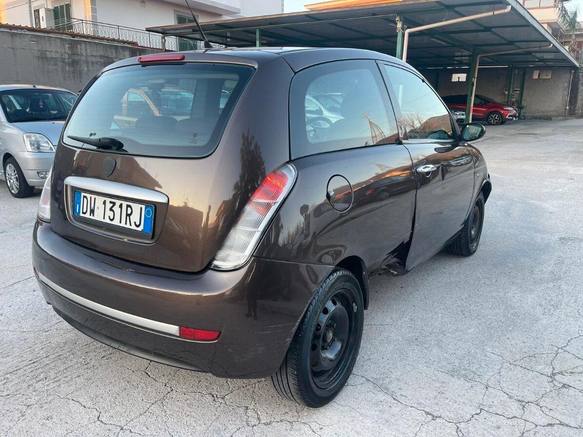 Lancia Ypsilon 1.2 Oro