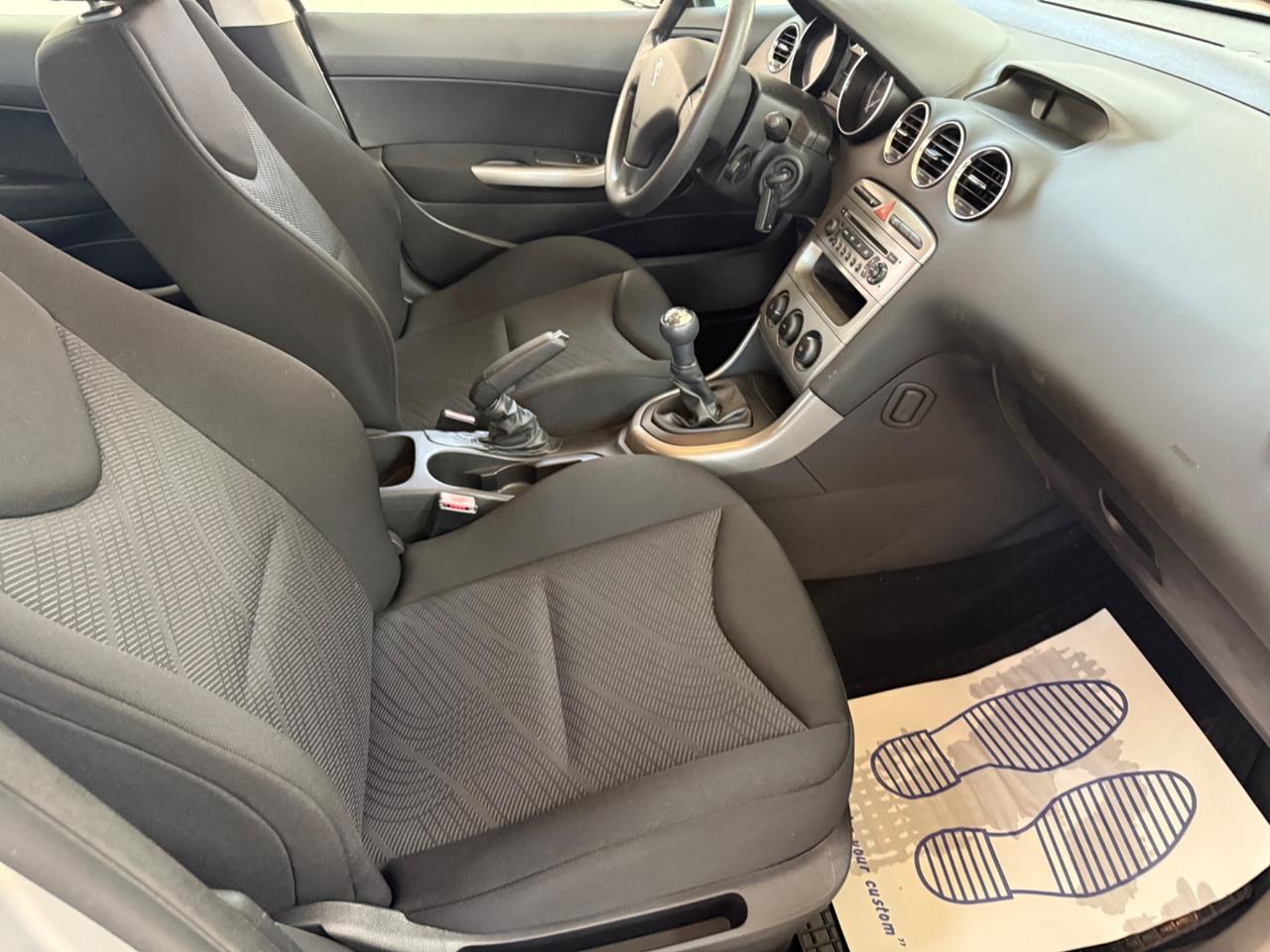 Peugeot 308 1.6 HDi 92Cv 5porte - 2011