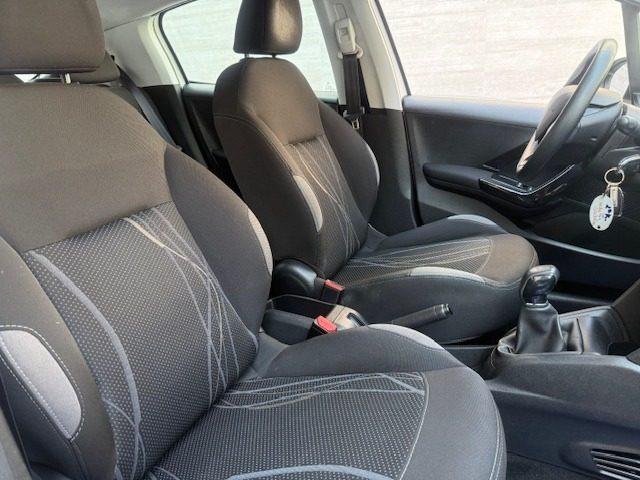 PEUGEOT 208 1.4 8V HDi 68CV 5p. Allure
