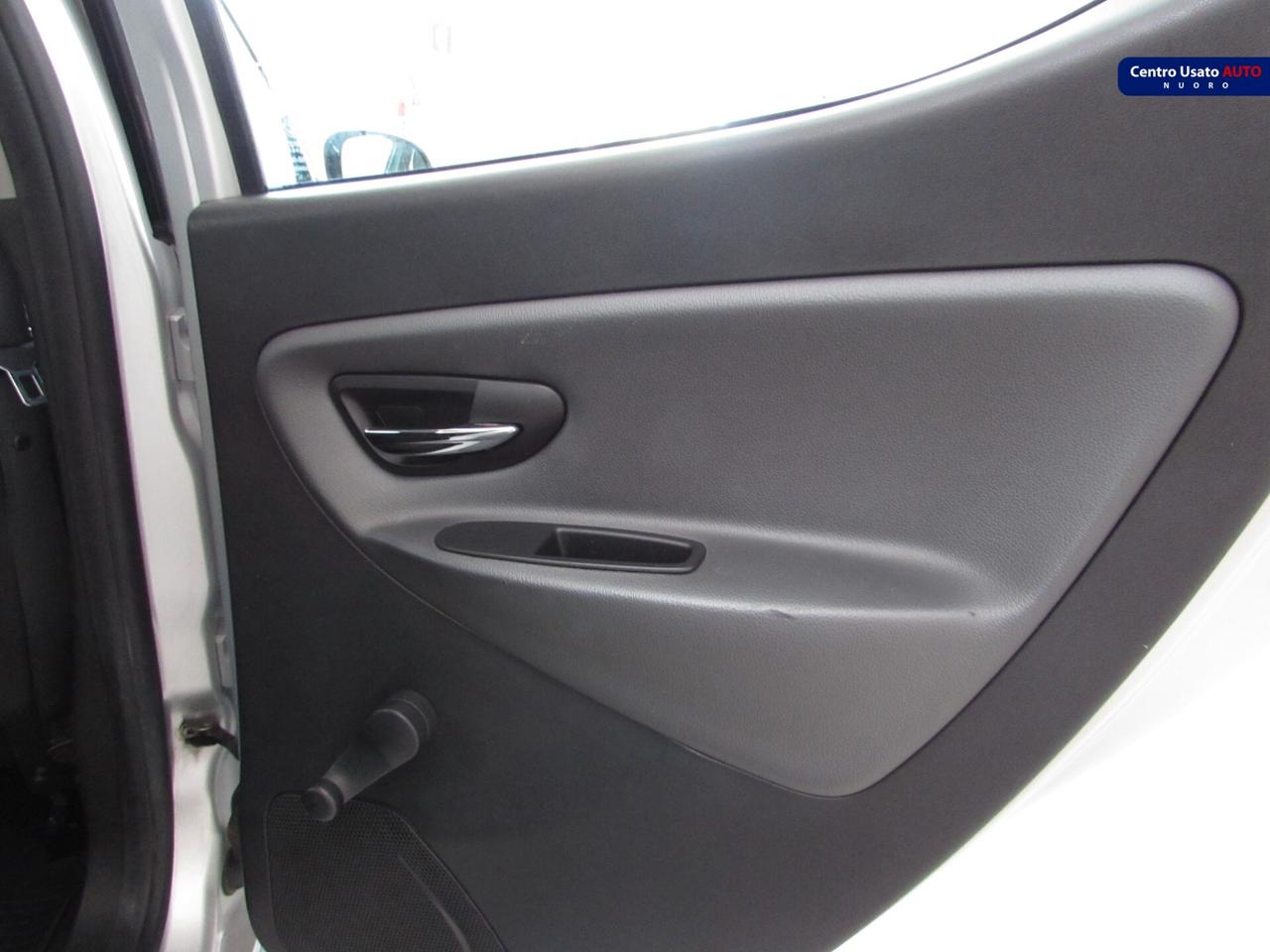 Lancia Ypsilon 1.2 69 CV Diva
