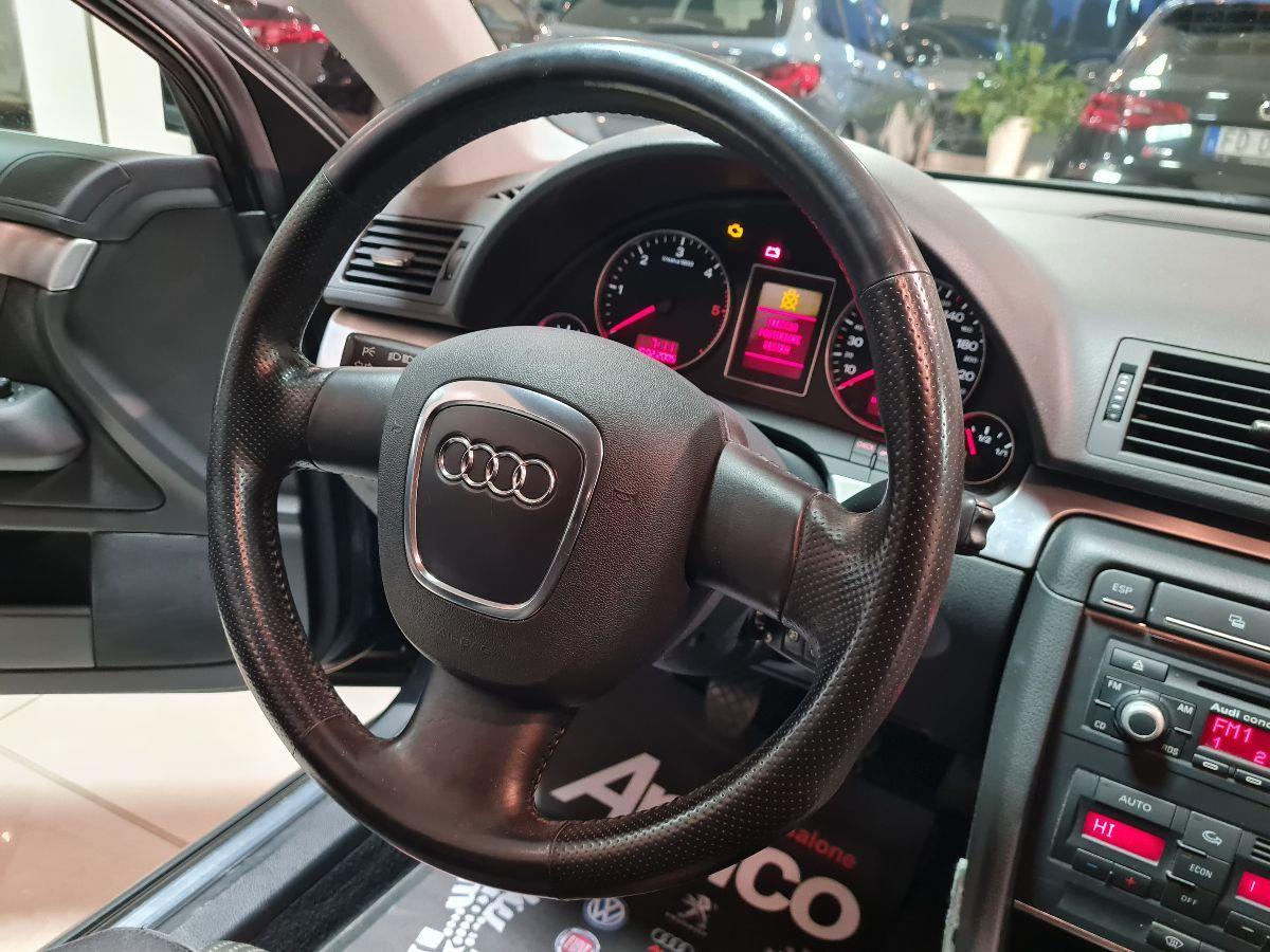 AUDI A4 Avant 2.0 TDI 140 CV S-Line