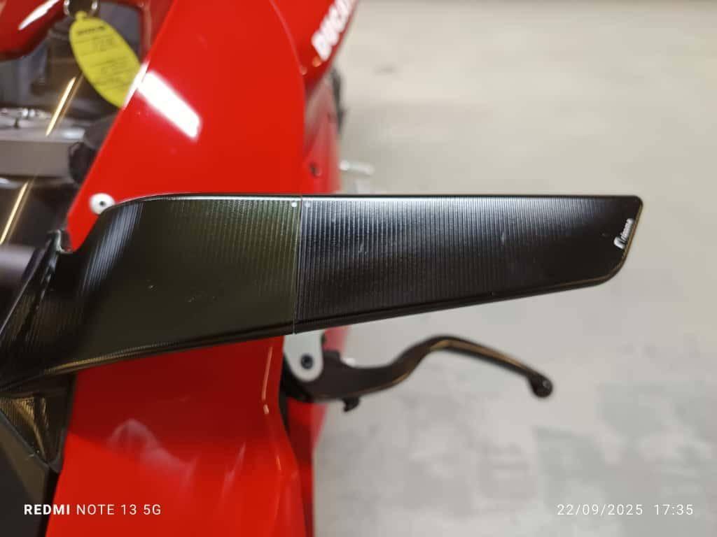 DUCATI Panigale V2 955 Red