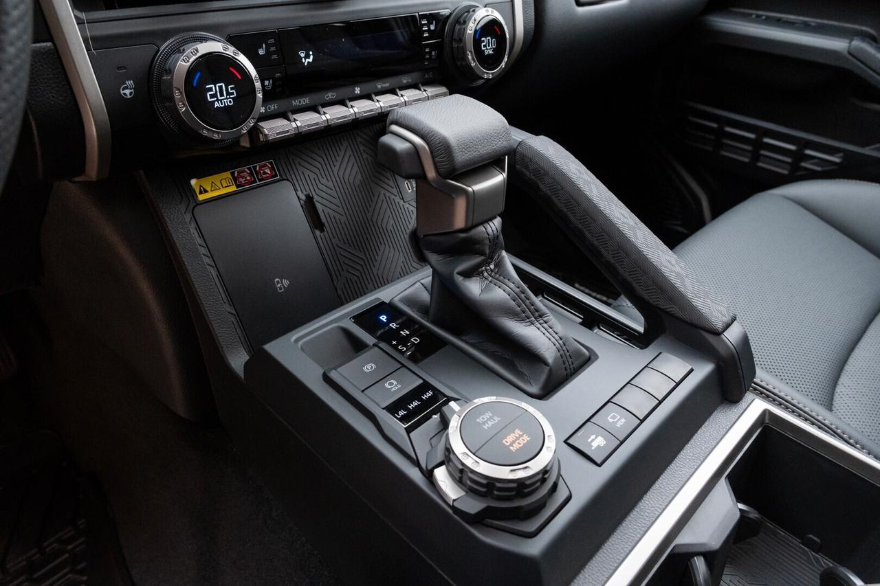 TOYOTA TACOMA LIMITED 2.4 i-Force HYBRID 4x4