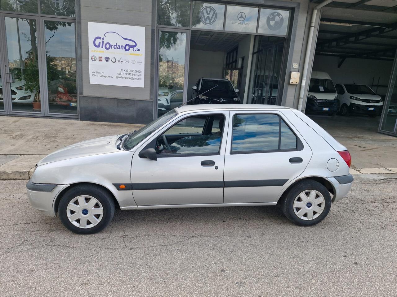 Ford Fiesta 1.2i 16V cat 5 porte Ghia