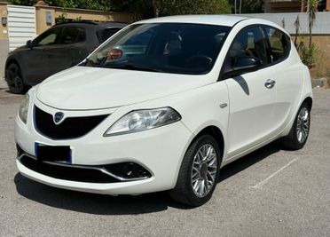 Lancia Ypsilon 1.2 Benzina 69Cv *PLATINUM* 12/2012
