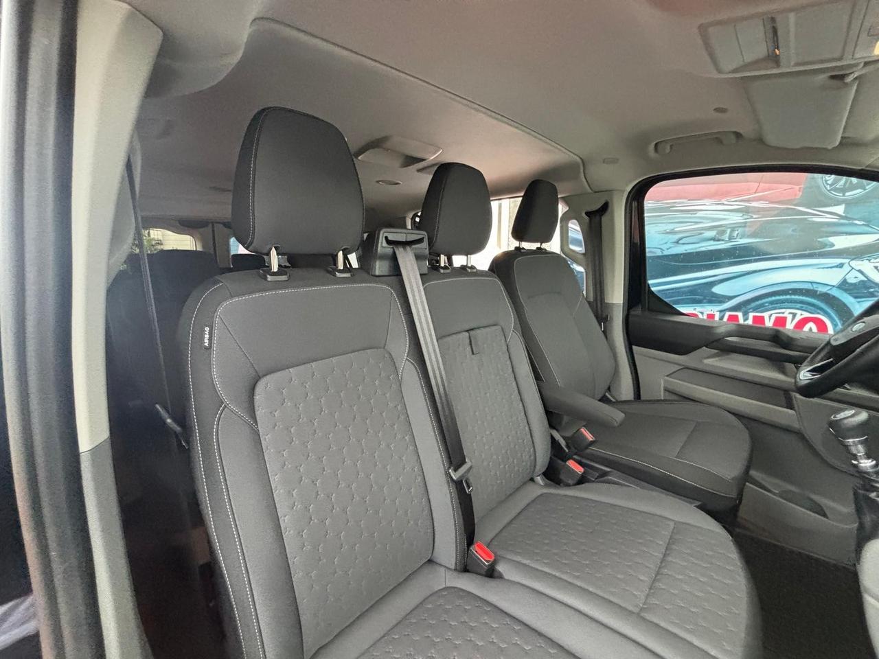 Ford Transit custom 2.0 TDCI eco blue 150 CV titanium 9 posti