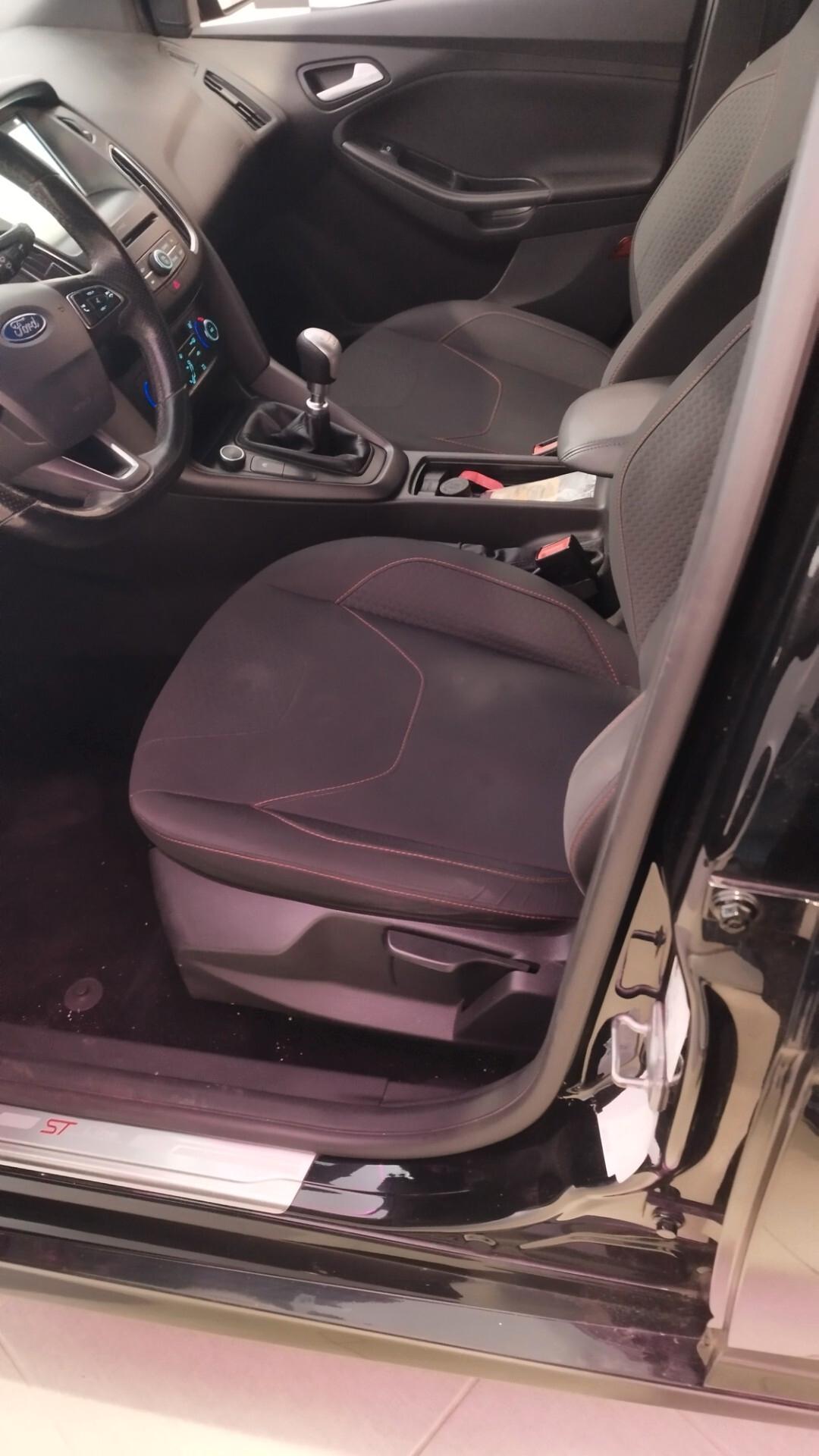 Ford Focus 1.5 TDCi 120 CV Start&Stop ST Line