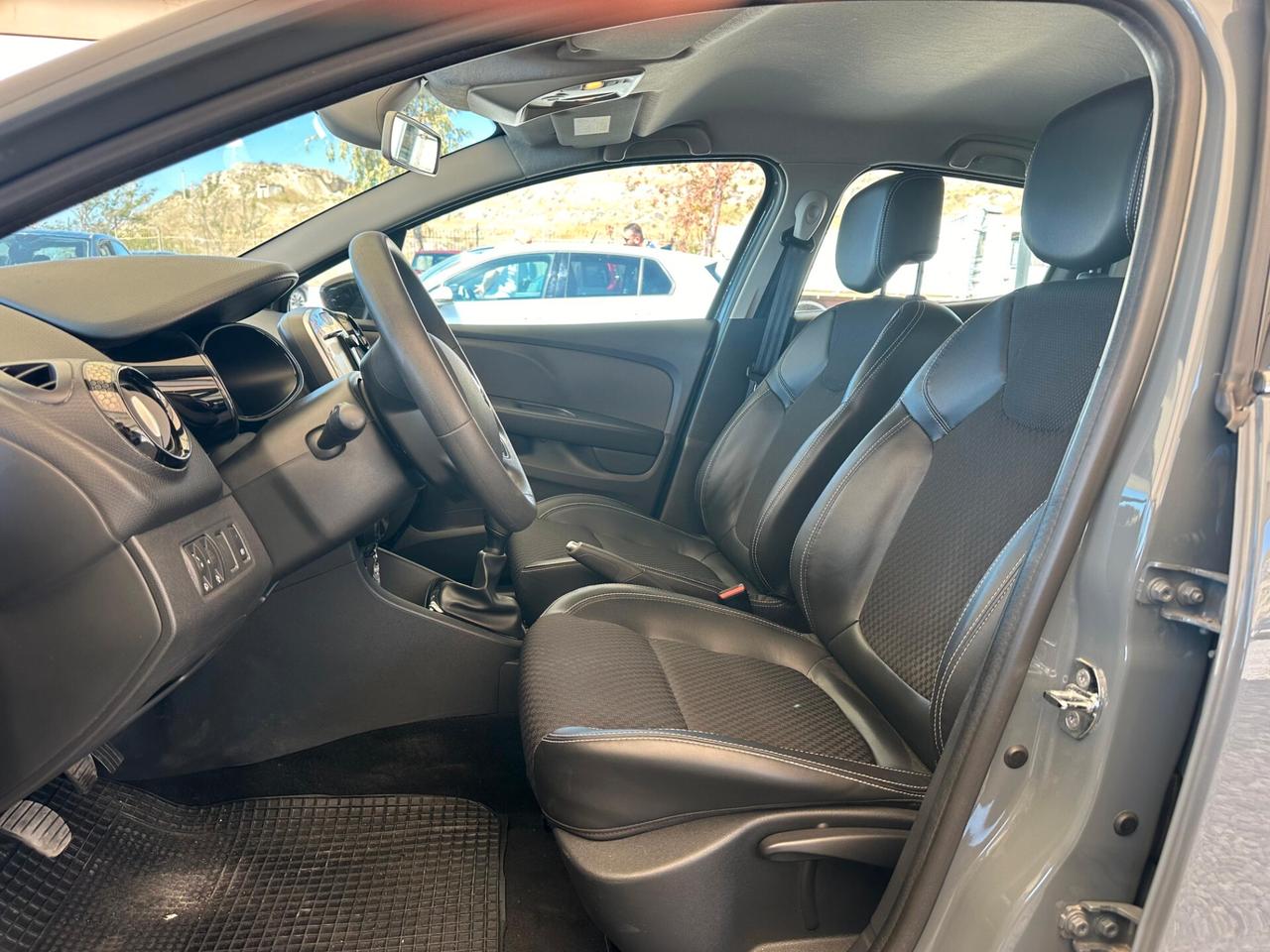 Renault Clio dCi 8V 90 CV 5 porte Moschino Life