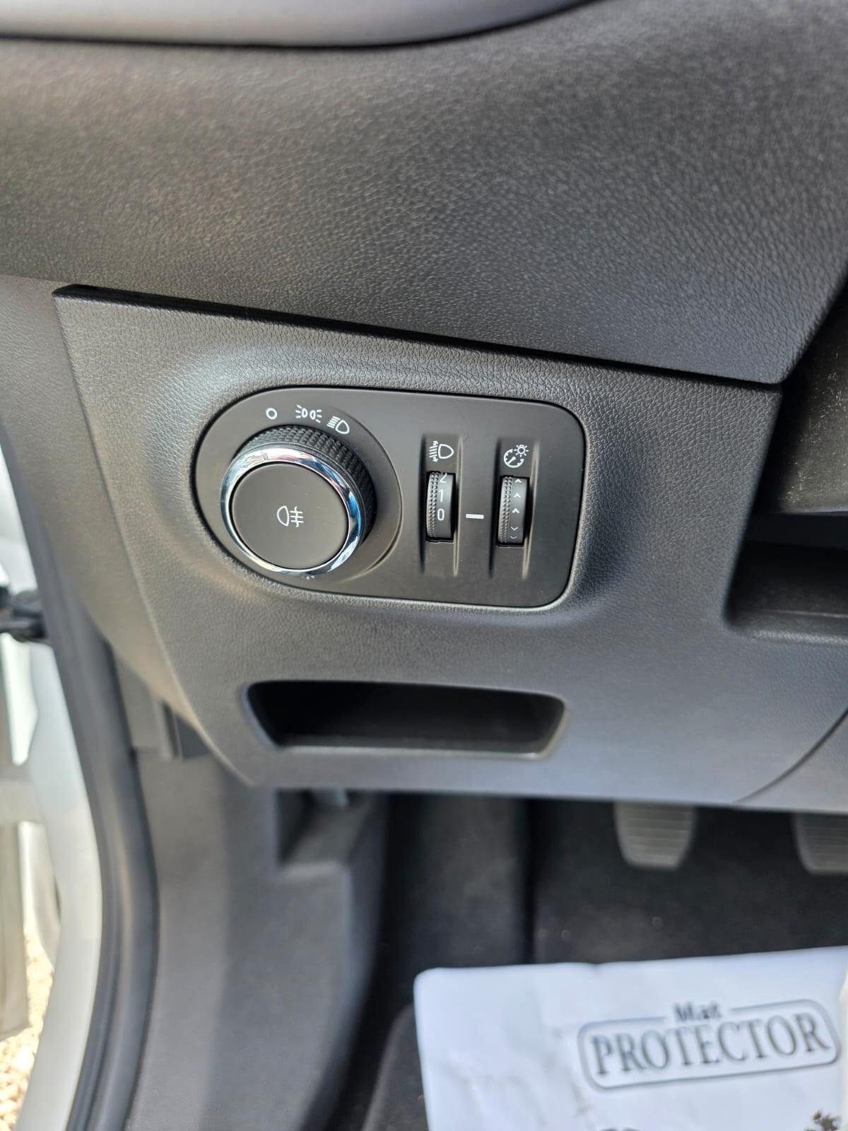 Opel Corsa 1.4 90CV GPL Tech 5 porte Advance