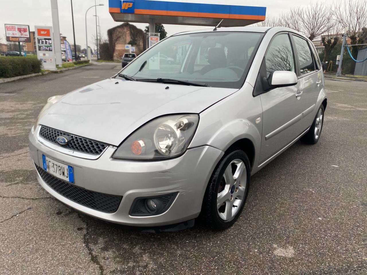 Ford Fiesta 1.2 16V 5p. Ghia