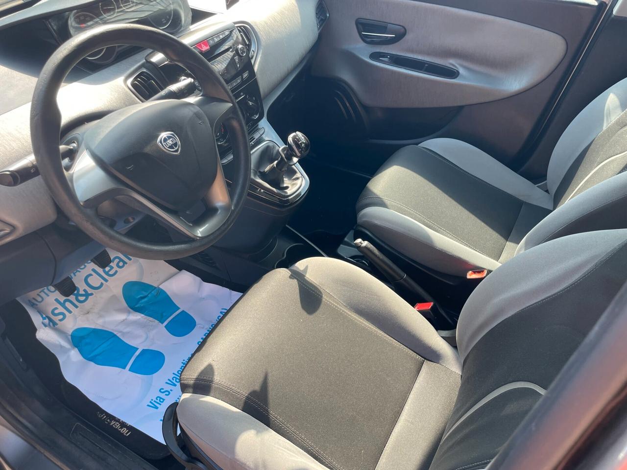 Lancia Y Ypsilon 1.2 GPL NUOVO Gold FULL 126.000 KM! TAGLIANDATA NEOPATENTATI