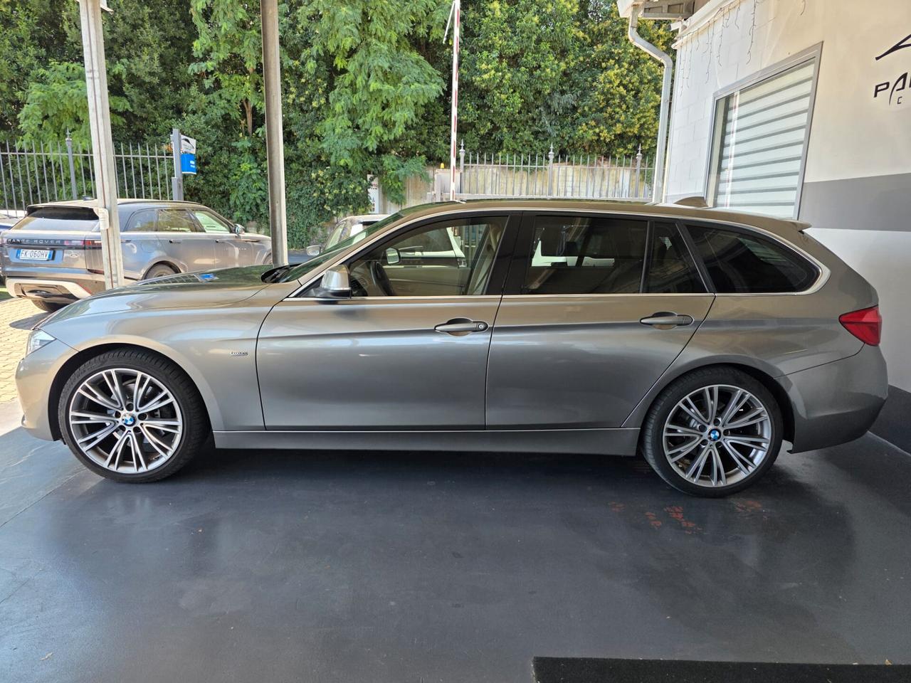 Bmw 320 320d xDrive Touring Luxury