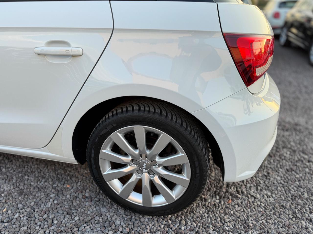 AUDI A1 SPORTBACK 1.4 TDI BI XENON LED NAVI