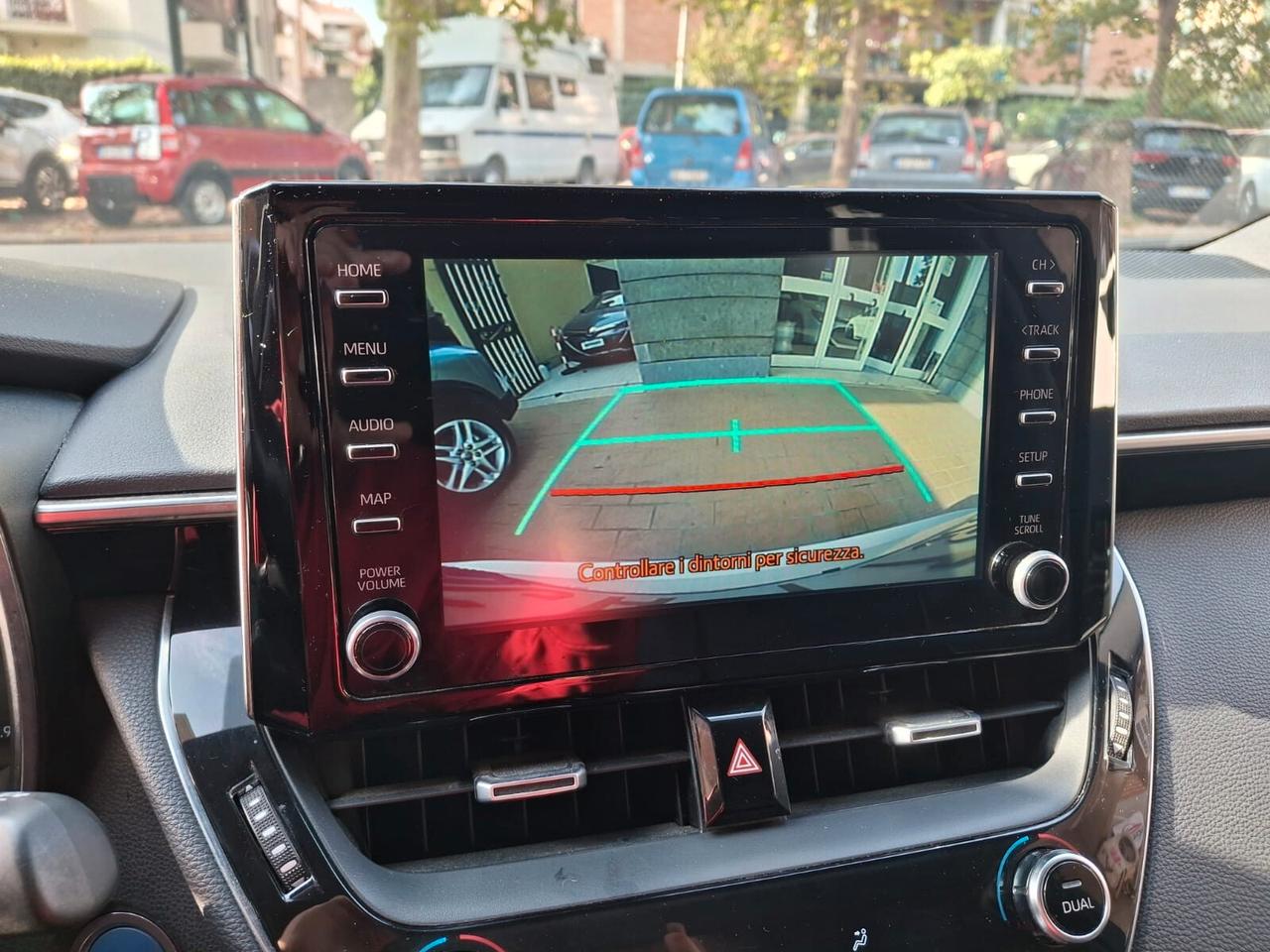 Toyota Corolla Touring Sports 1.8 Hybrid Business