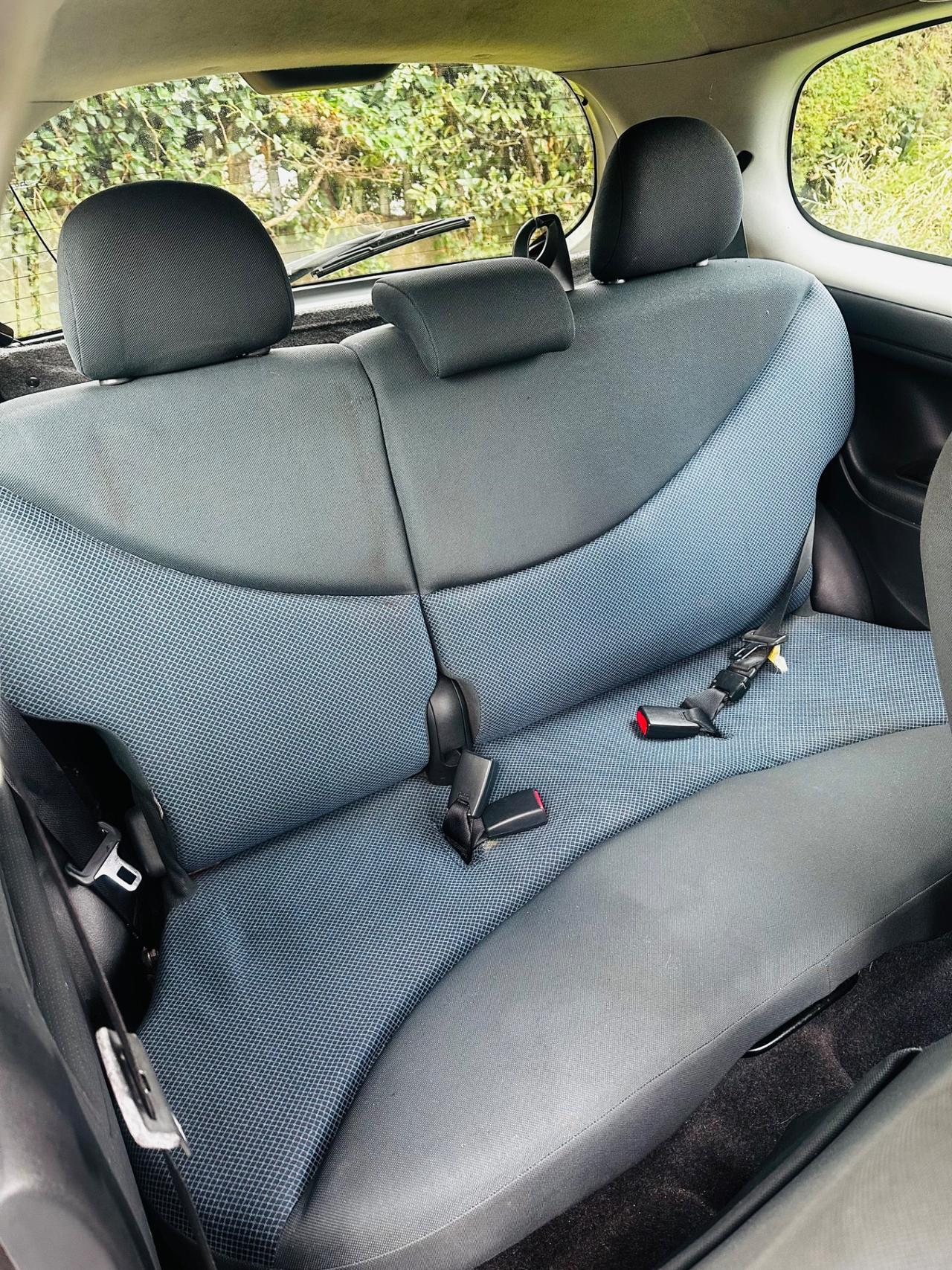 Toyota Yaris 1.0 3 porte Sol