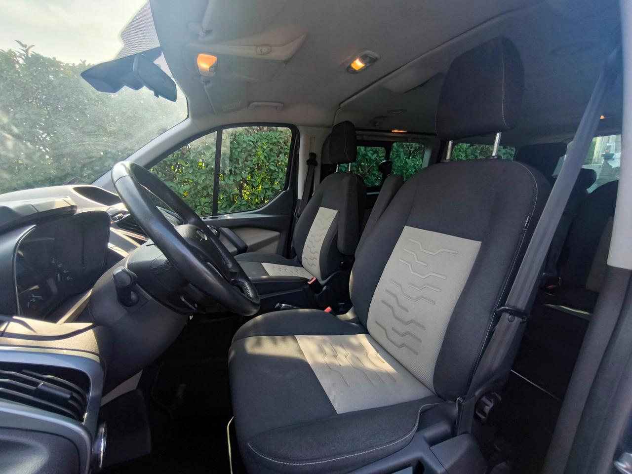 FORD CUSTOM 2,2 TDCI- 8 POSTI- TITANUIM