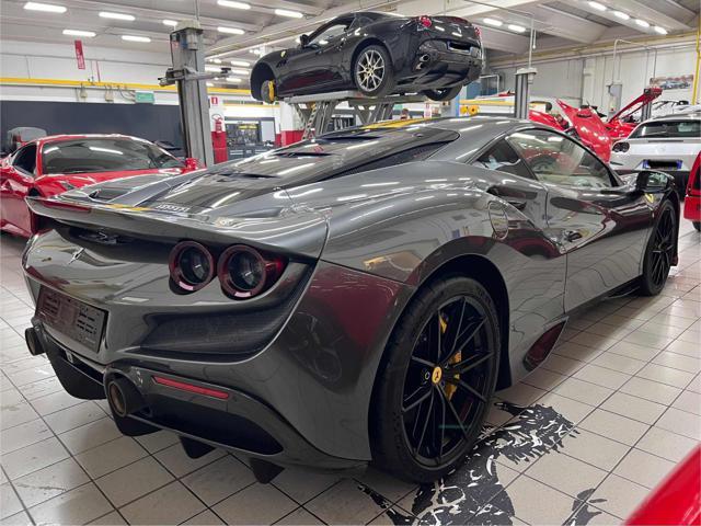 FERRARI F8 CARBON|LIFT|CARPLAY|SURROUND