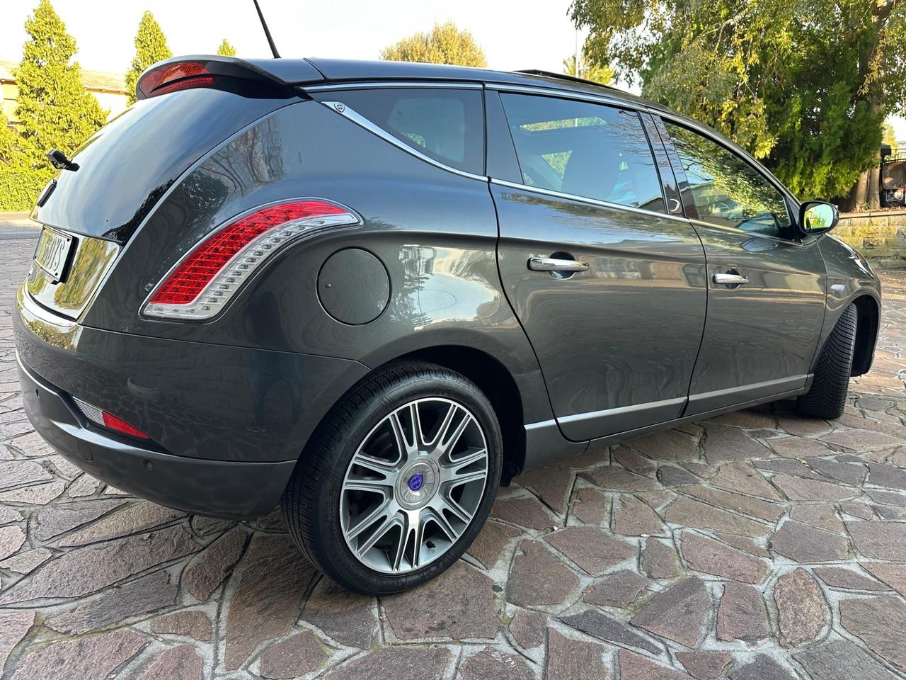 Lancia Delta 1.6 MJT DPF Silver tetto apr int pelle