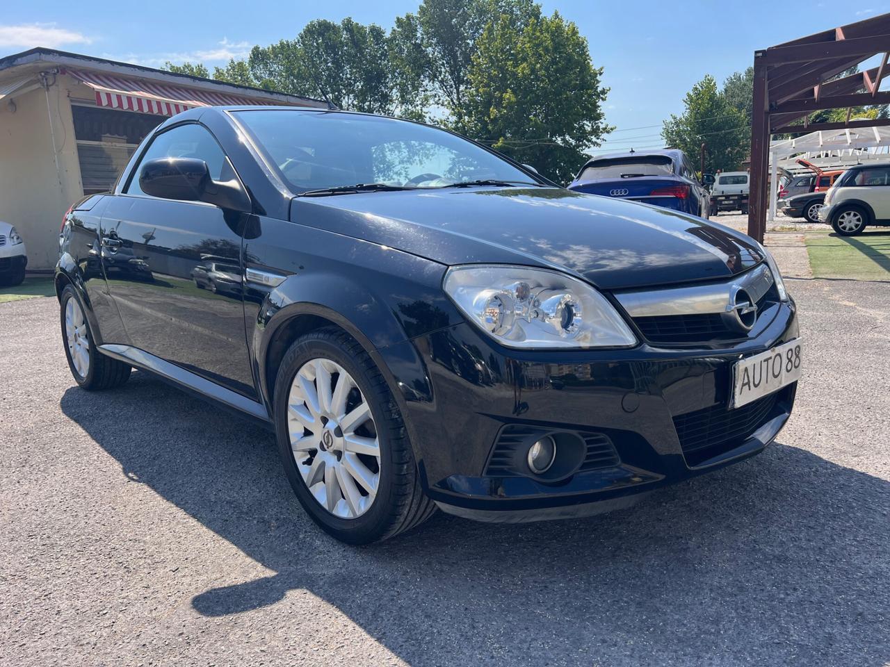 Opel Tigra TwinTop 1.4 16V Sport