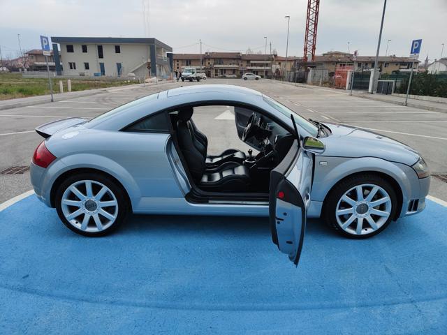 AUDI TT Coupé 3.2 Quattro ( CAMBIO MANUALE )