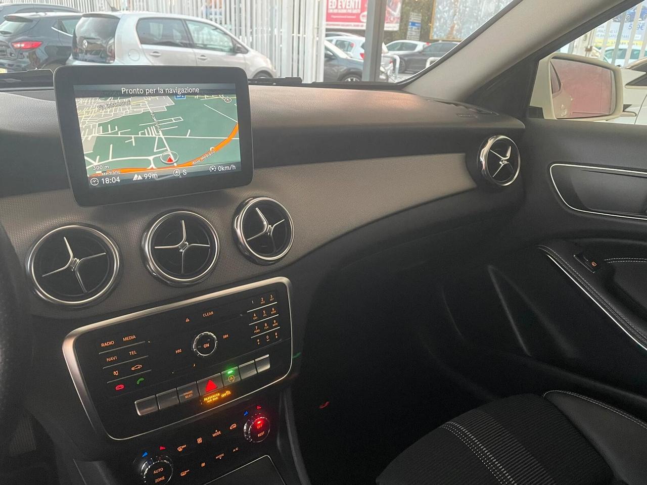 Mercedes-benz GLA 200 d Automatic Premium