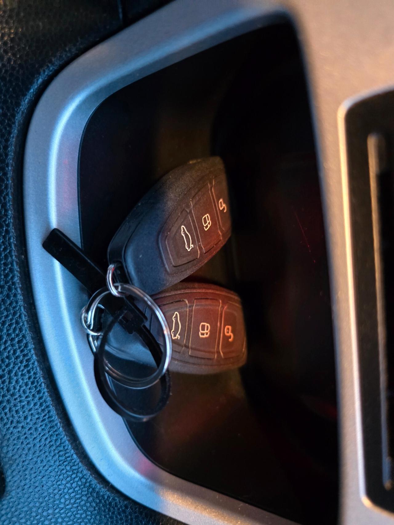 Ford Fiesta 1.2B unico proprietario garantita 12M