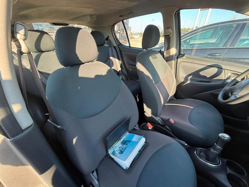 Toyota Yaris 1.4 tdi D-4D cat 5 porte