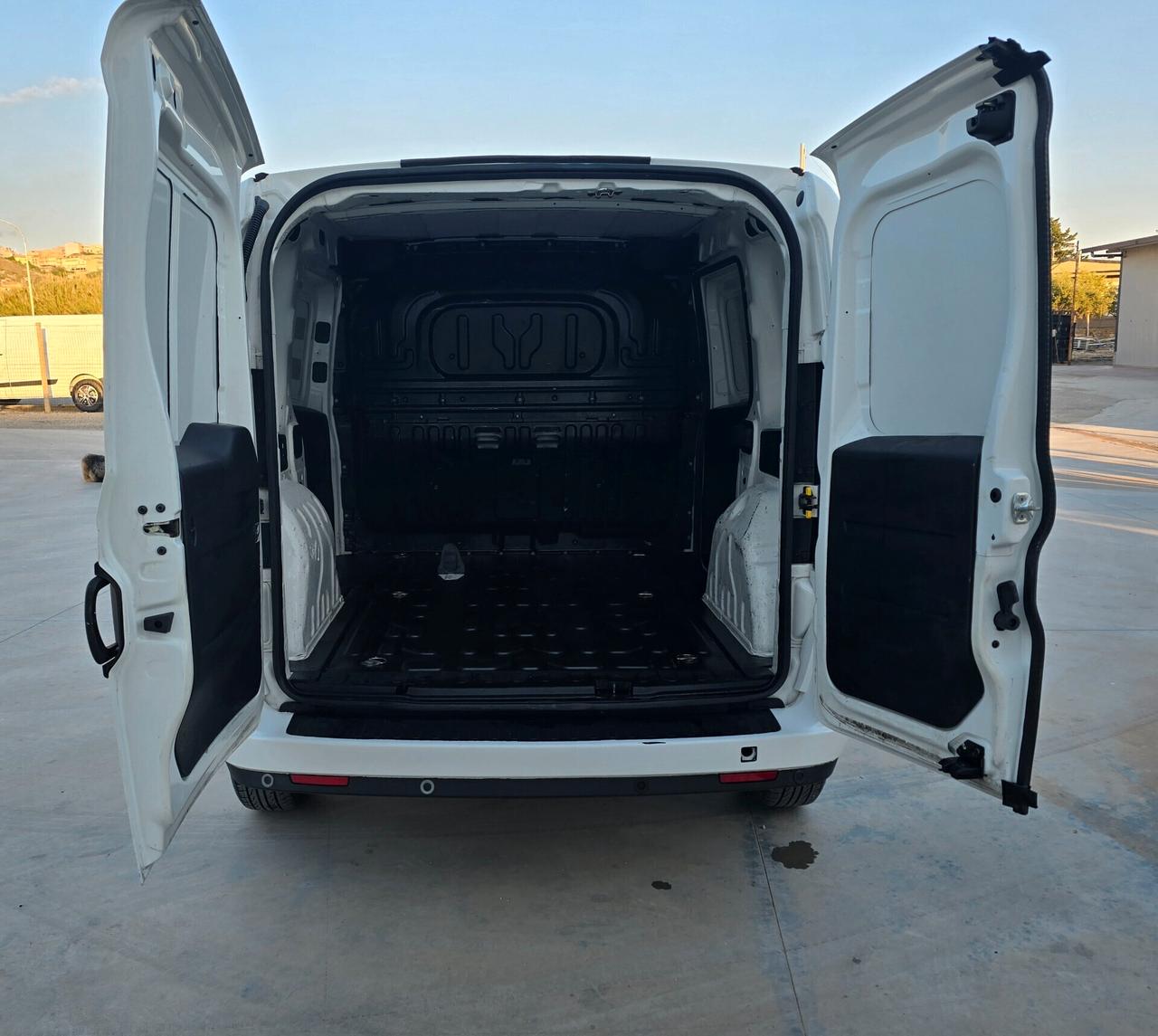 Fiat Doblo Doblò 1.3 MJT PC-TN Cargo Lamierato SX 3 Posti E5