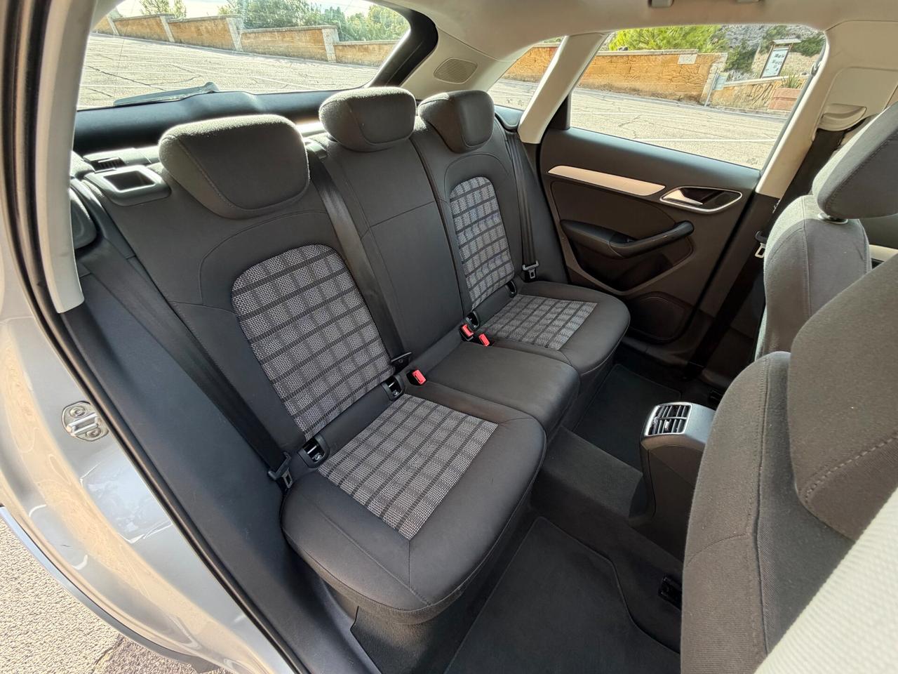 Audi Q3 SPORT EDITION/2.0 150CV/TETTO/FULL LED/18"