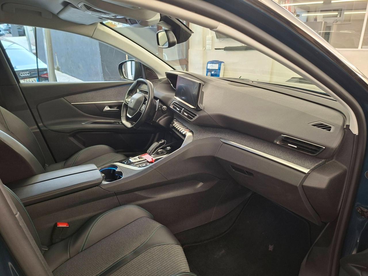 Peugeot 3008 BlueHDi 130 S&S Allure