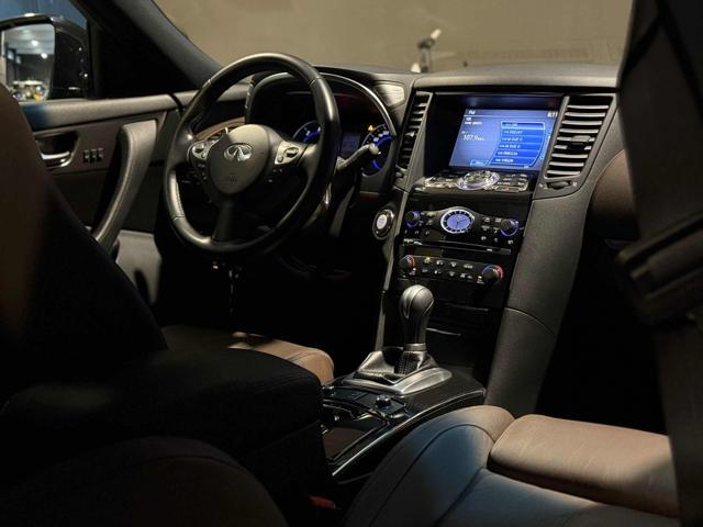 INFINITI QX70 3.0 diesel V6 AT S Premium