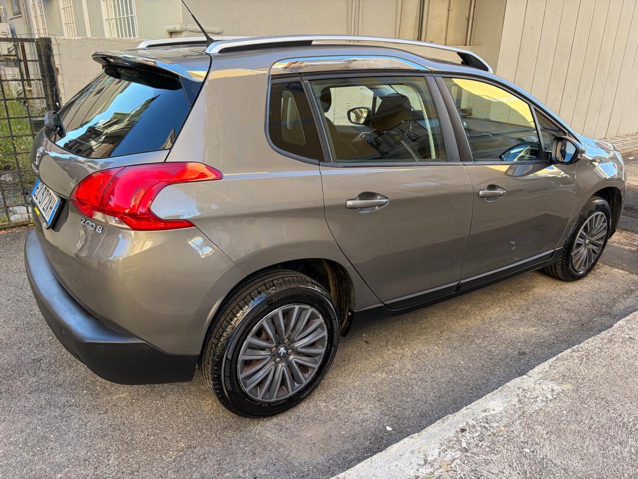 Peugeot 2008 1.6 e-HDi 92 CV Stop&Start Allure