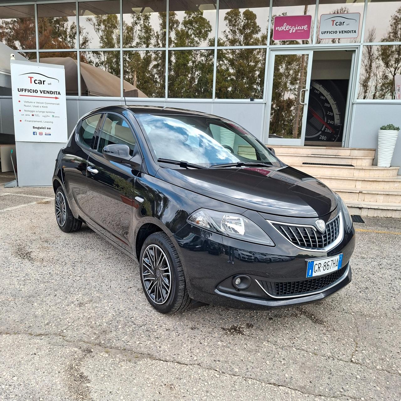 Lancia Ypsilon 1.0 Bz 70 Cv Hybrid Gold +