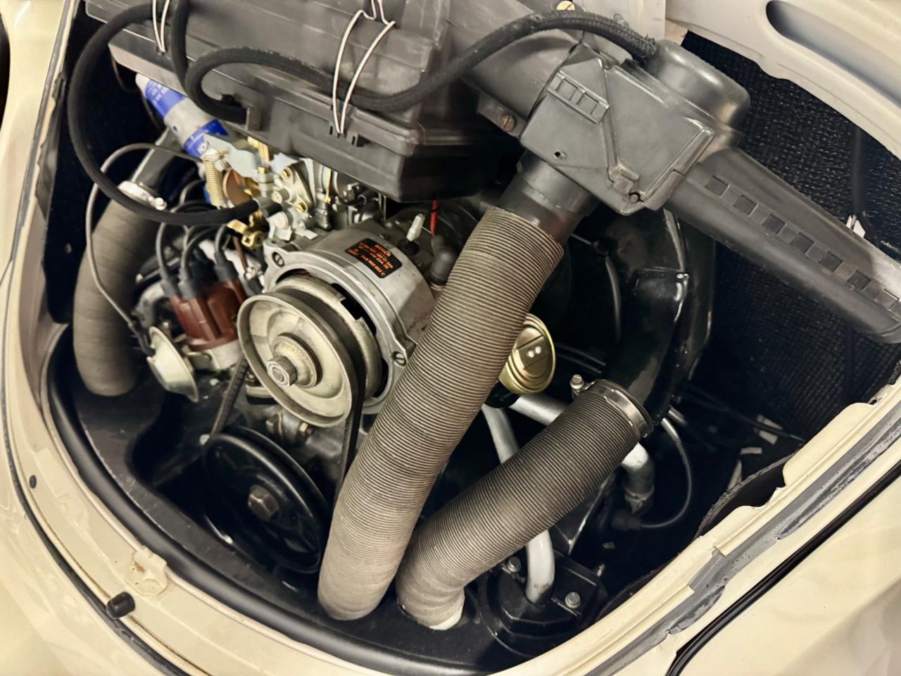 Volkswagen Maggiolone Cabriolet 1200 Karmann