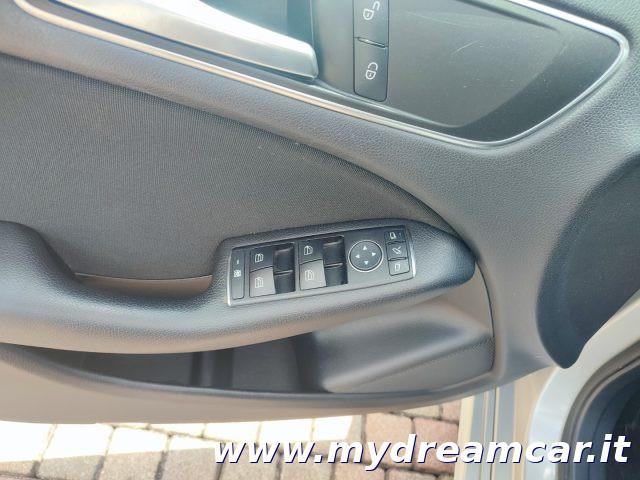 MERCEDES-BENZ B 180 CDI Executive
