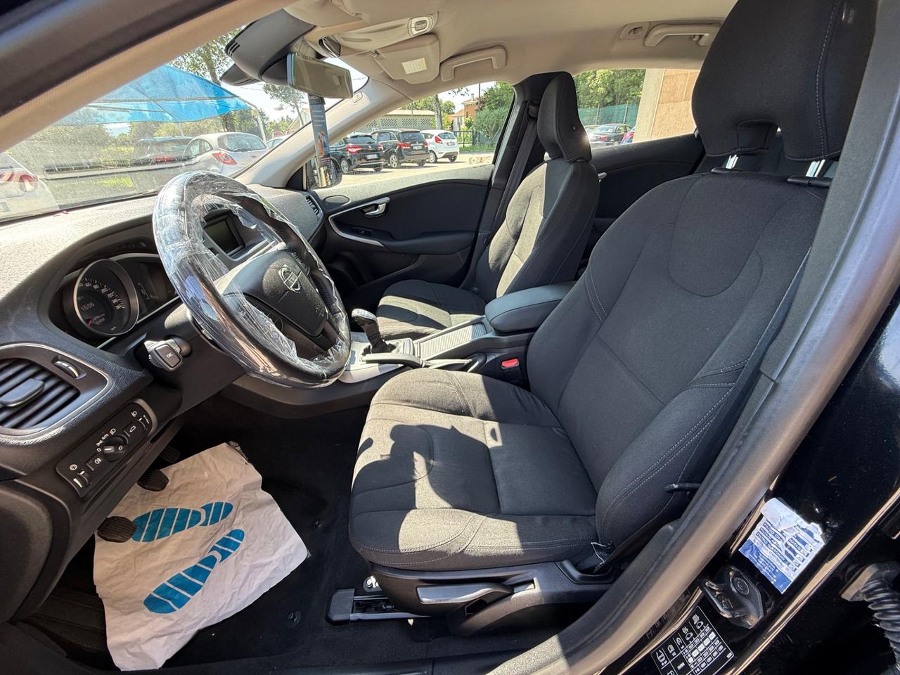 Volvo V40 D2 1.6 Diesel 115 cv - Neopatentati