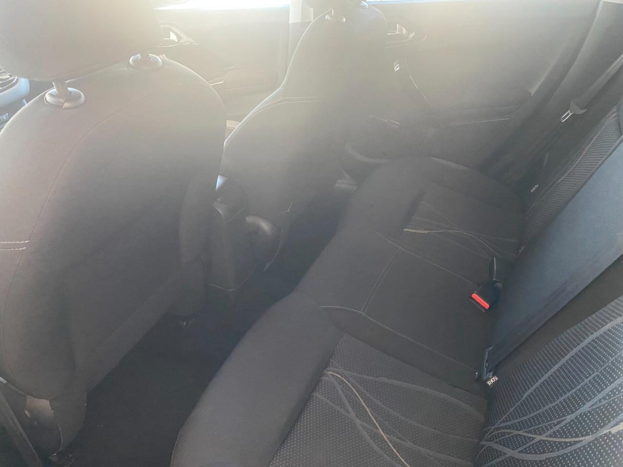 Peugeot 208 1.4 HDi 68 CV 5 porte Active