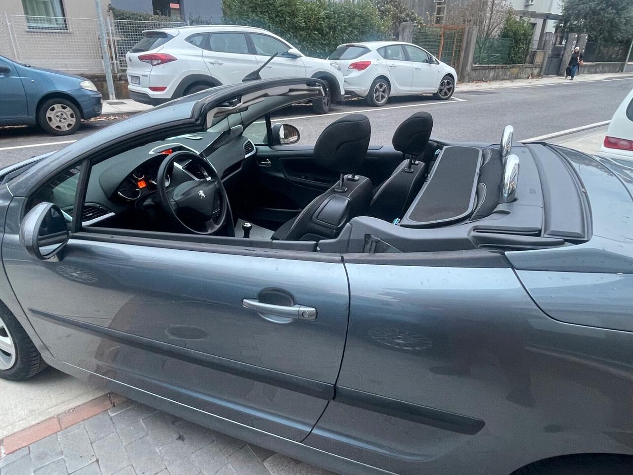 Peugeot 207 1.6 HDi 110CV CC Féline