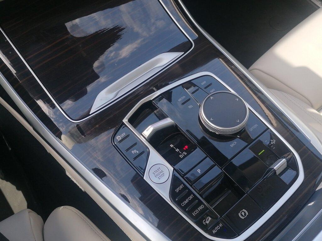 BMW X7 40 i Mild Hybrid 48V xDrive Steptronic