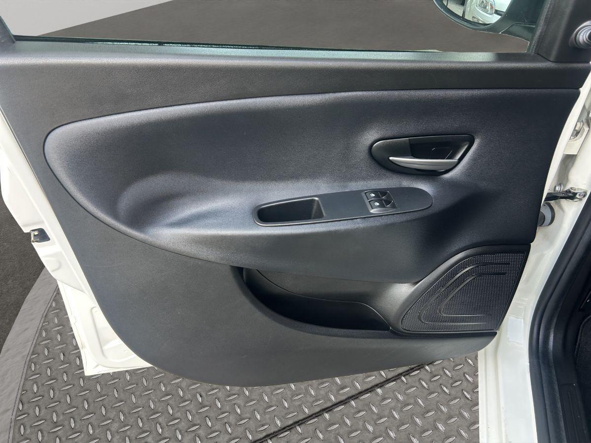 LANCIA - Ypsilon - 1.2 69 CV 5p. Platinum