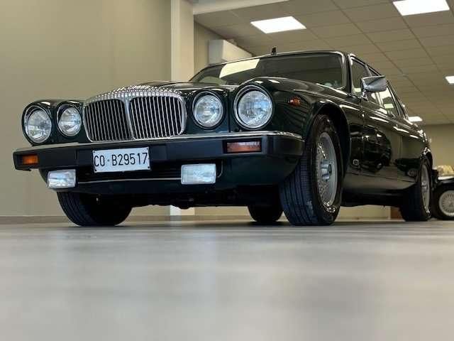 Jaguar Daimler Double Six