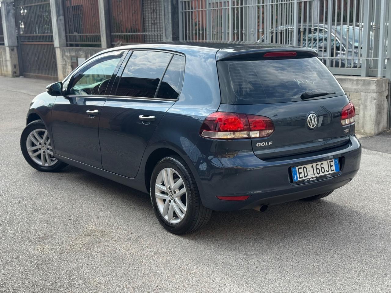 Volkswagen Golf 1.6 TDI DPF 5p. Highline